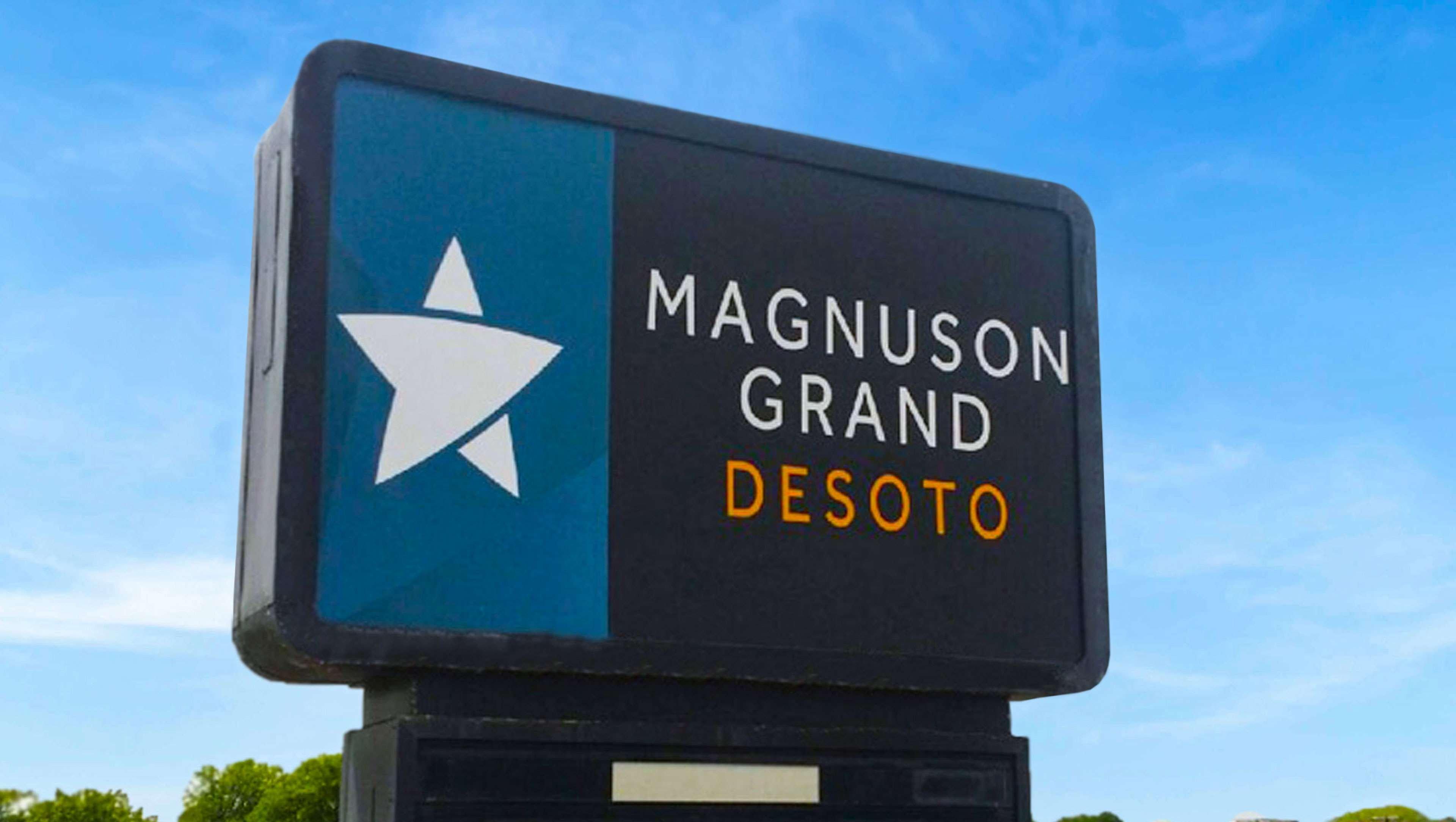 Magnuson Grand Desoto Otel Dış mekan fotoğraf