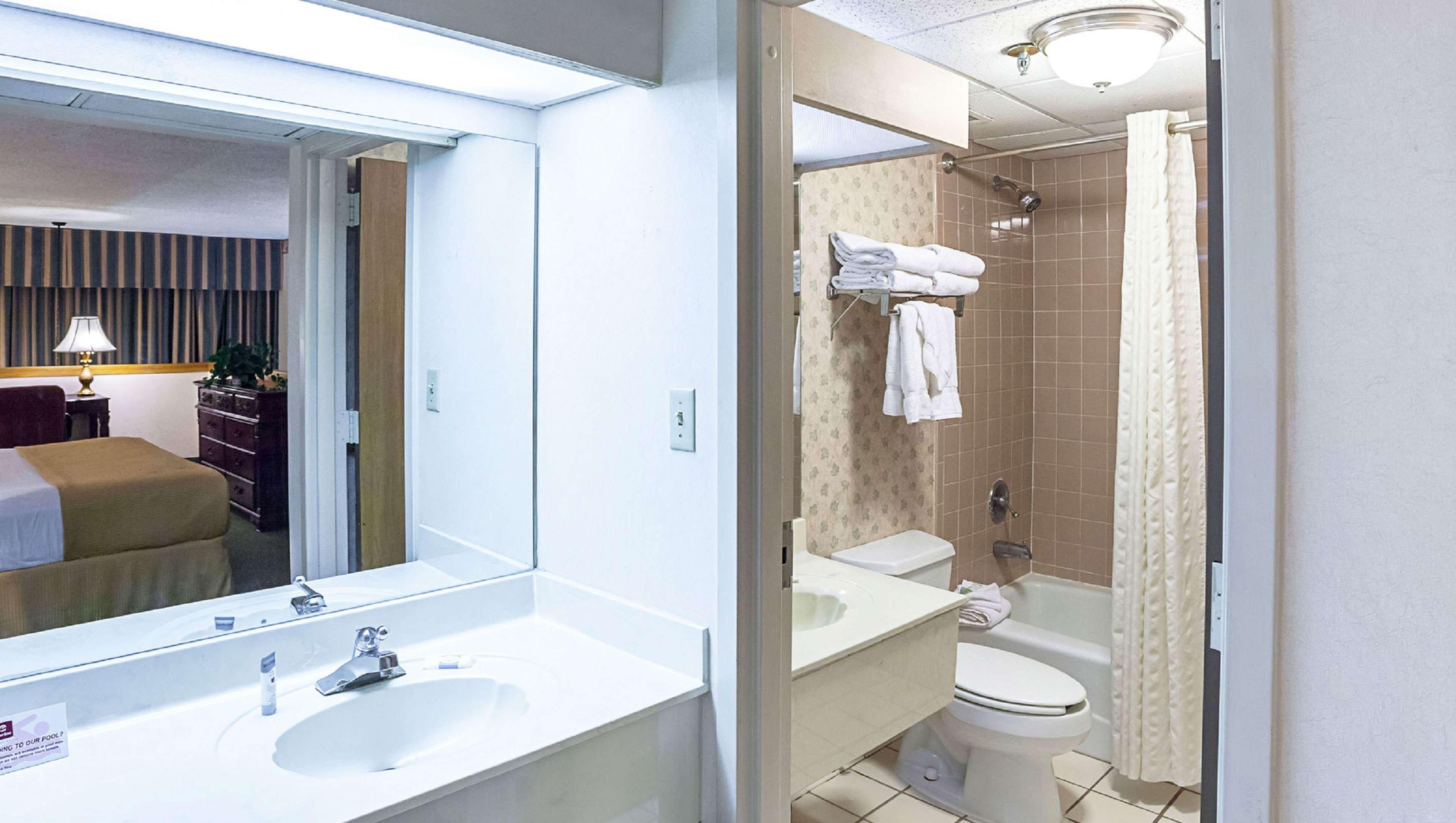 Magnuson Grand Desoto Otel Dış mekan fotoğraf