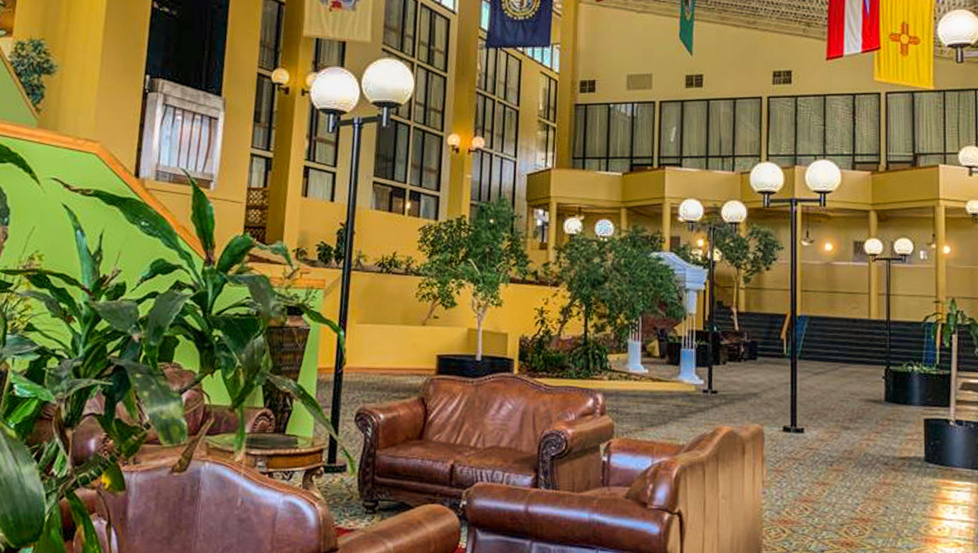 Magnuson Grand Desoto Otel Dış mekan fotoğraf