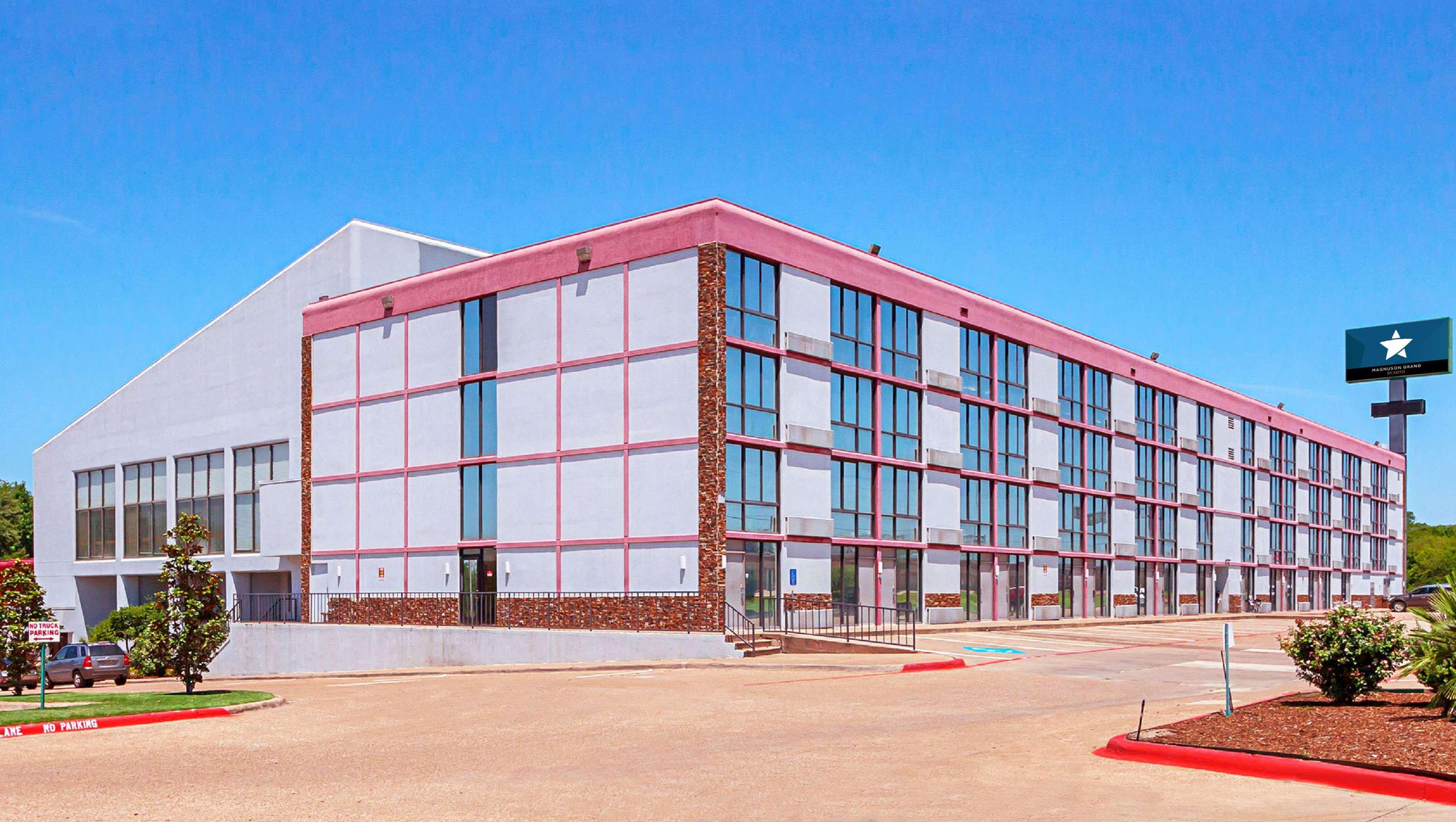 Magnuson Grand Desoto Otel Dış mekan fotoğraf