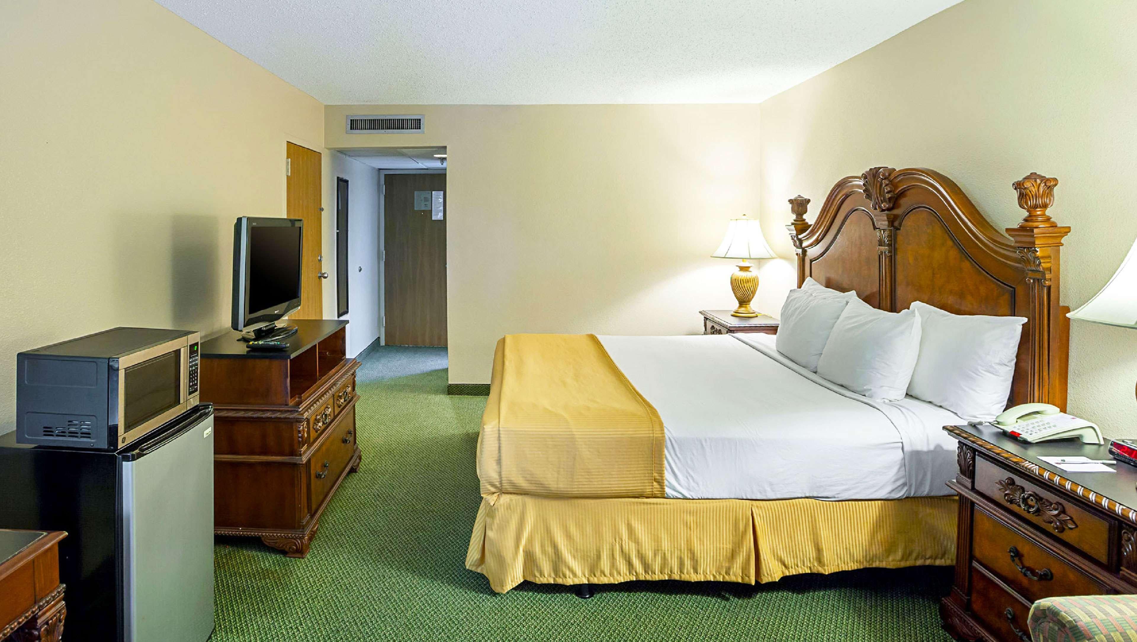 Magnuson Grand Desoto Otel Dış mekan fotoğraf