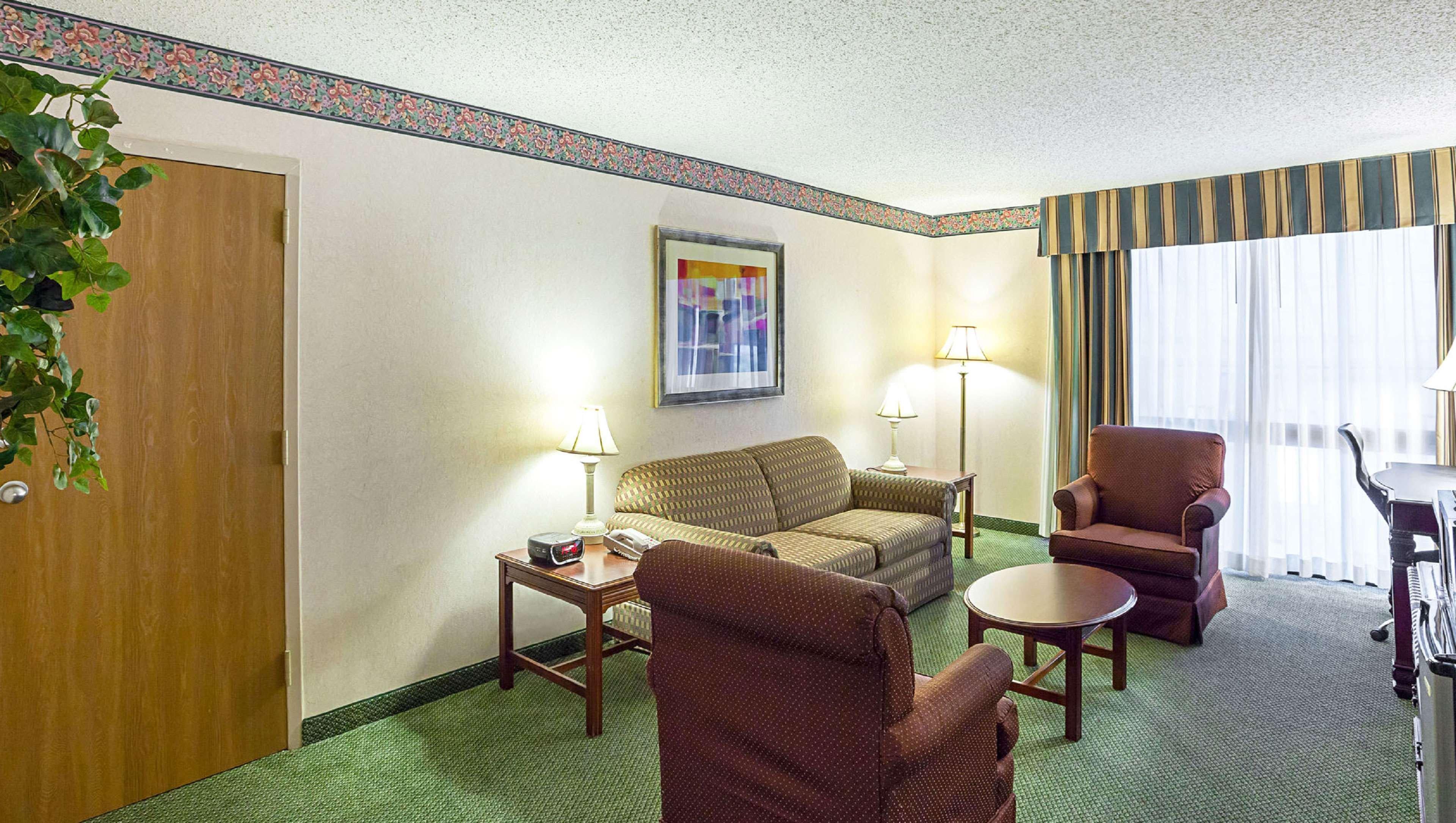Magnuson Grand Desoto Otel Dış mekan fotoğraf
