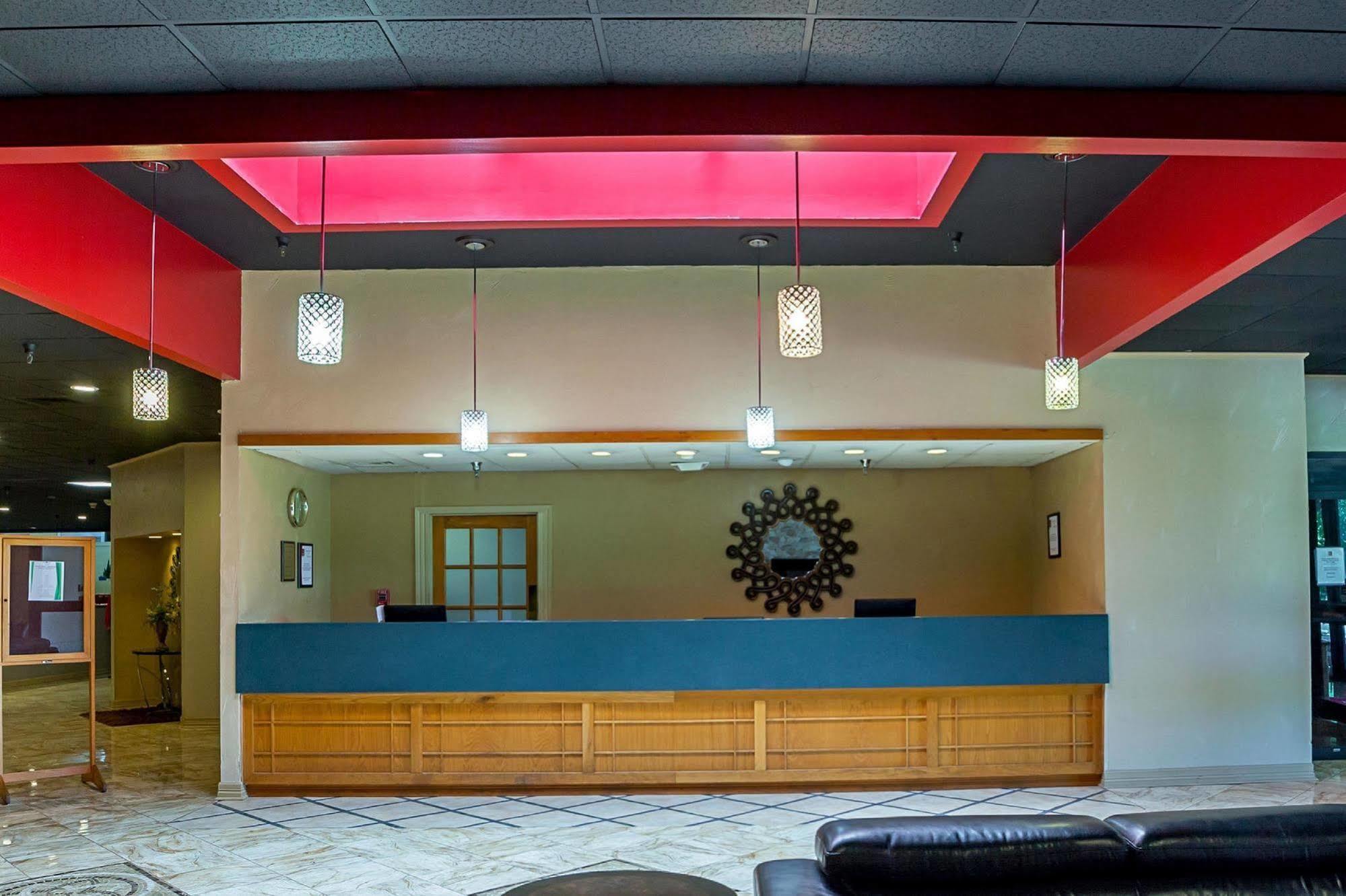 Magnuson Grand Desoto Otel Dış mekan fotoğraf