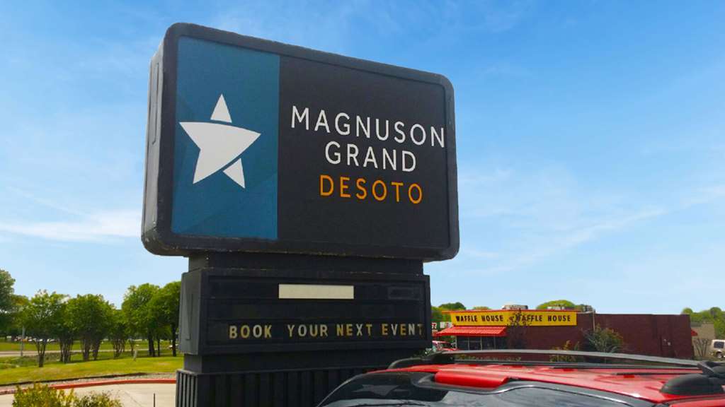 Magnuson Grand Desoto Otel Dış mekan fotoğraf
